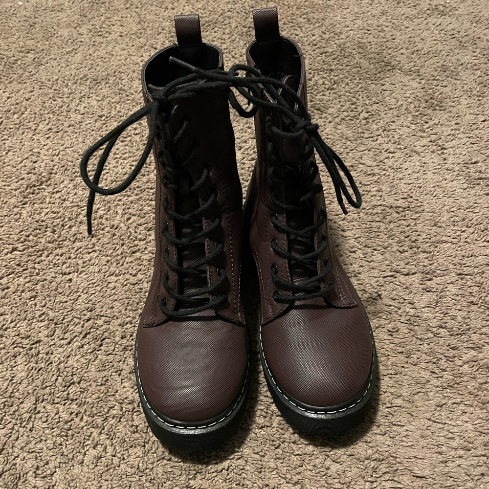 Combat boots size 8 women
